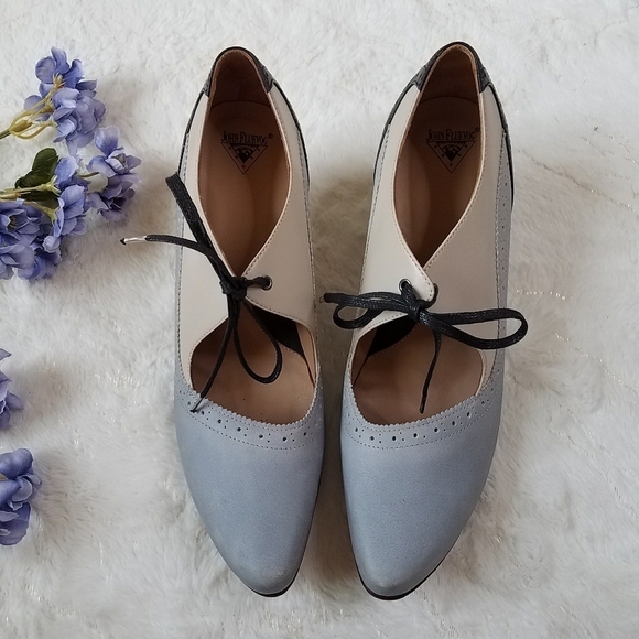 John Fluevog Wonders Lyra Brogue Lace-Up Pump - Picture 3 of 13